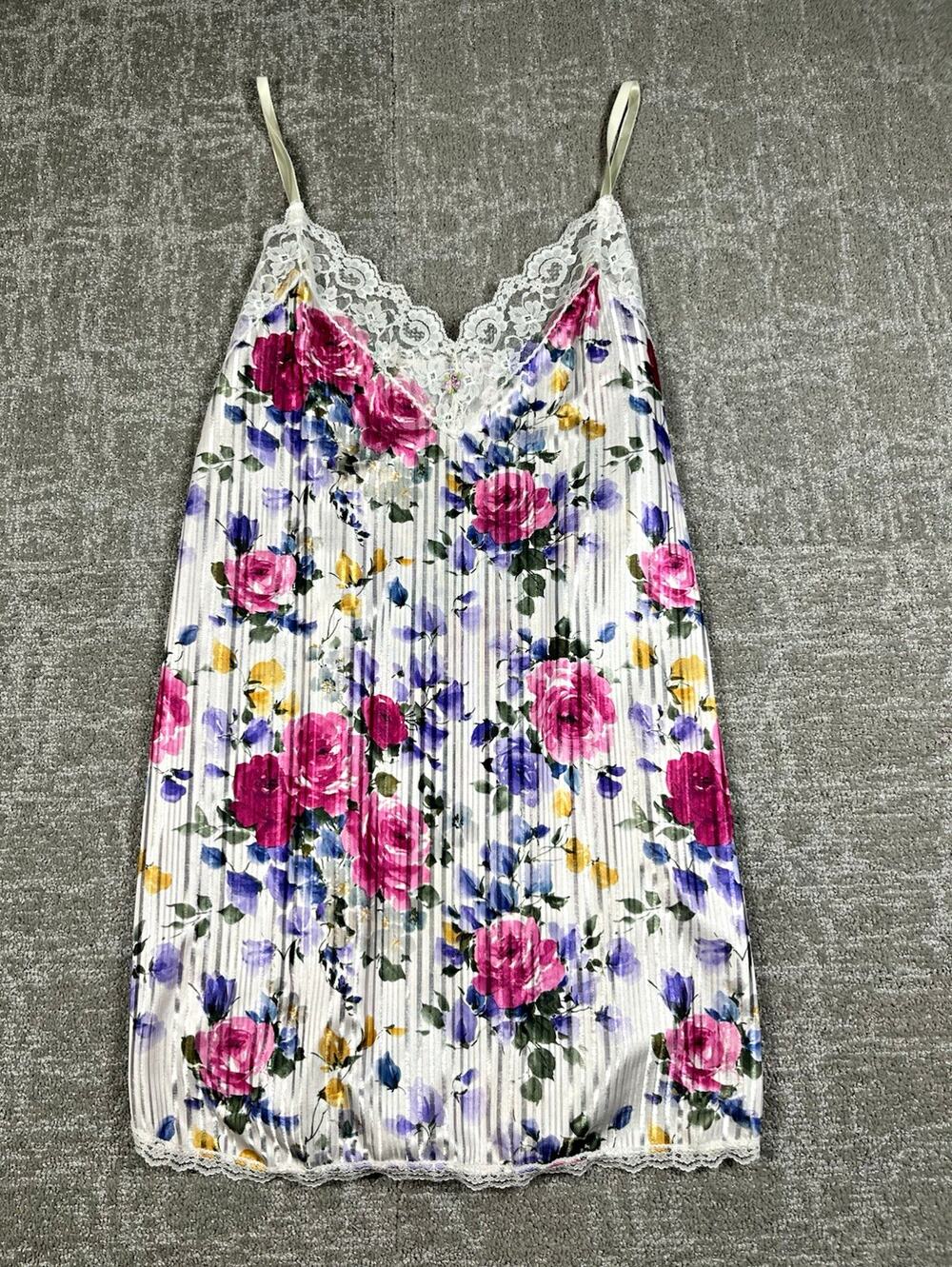 Undercover Wear Women's Floral Full Slip Sheer White Lace Trim M